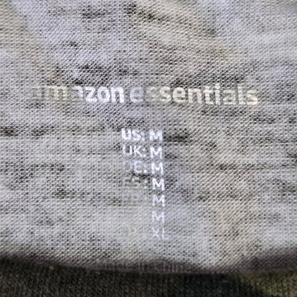 NWT Amazon Essentials Black Women's Relaxed-Fit Crewneck T-Shirt - Size Medium - Picture 4 of 6